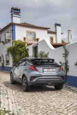 Toyota C-HR Hybrid 2019 года (WW)